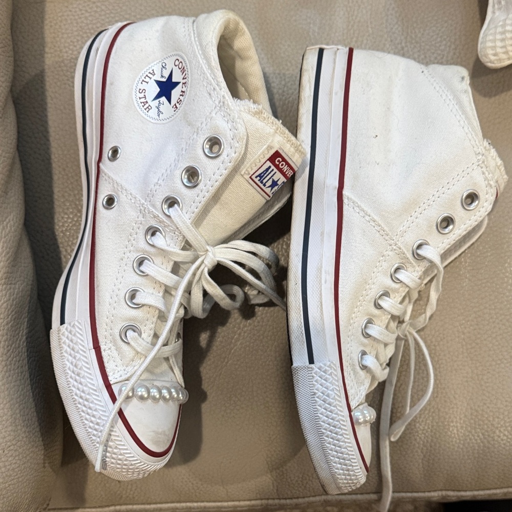 Converse Women’s White Ankle Top with Pearl Accents - Picture 4 of 9